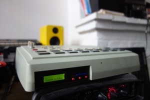 HxC emulatore floppy con schermo OLED Akai S-20 & precaricato unità USB 