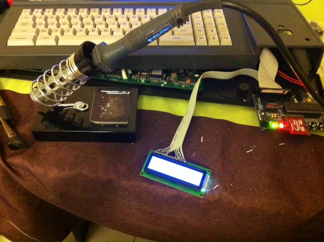 LCD et commandes en cours de déport. Tests de fonctionnement.