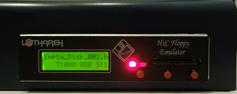 Yamaha RM1x with integrated Flobby emulator. (SDHC card in use; flobby file mounted)