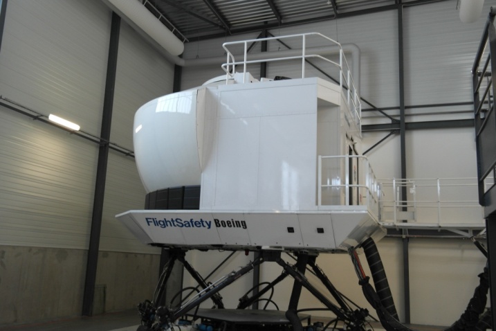Fokker F100 Training Flight simulator.