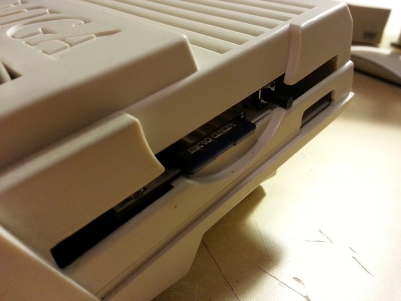 SD_HxC_Floppy_Emulator_Slim_Amiga_600_002.jpg